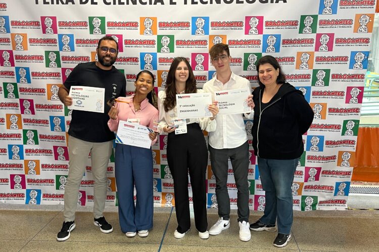 ALUNOS DO CURSO TÉCNICO EM INFORMÁTICA SE DESTACAM NA 14ª BRAGANTEC